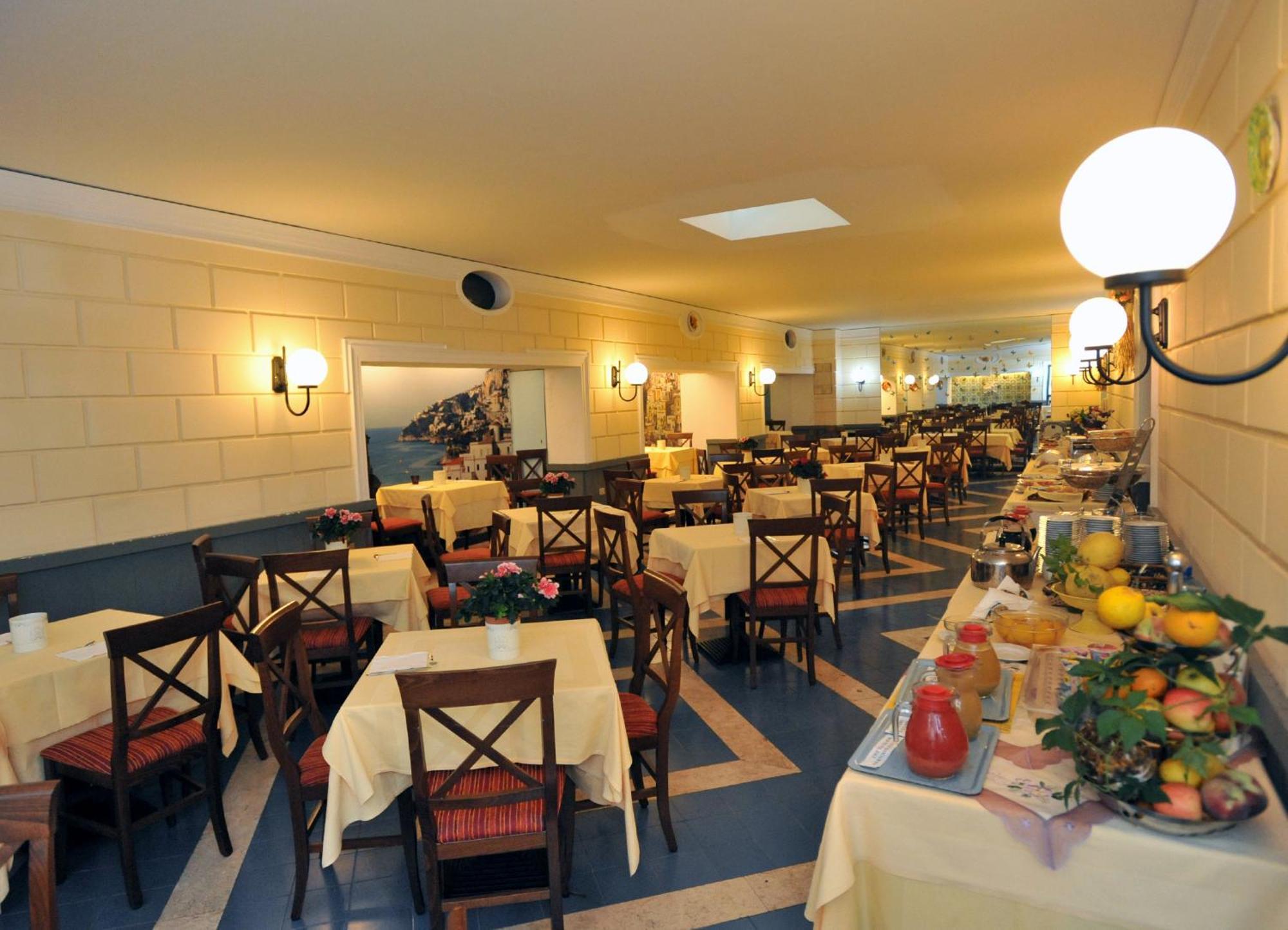 Hotel Miramare Maiori Buitenkant foto